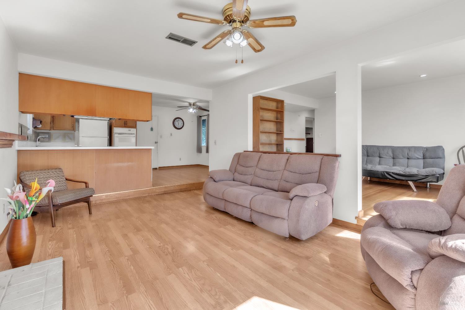 Detail Gallery Image 6 of 24 For 351 Begonia Blvd, Fairfield,  CA 94533 - 4 Beds | 2 Baths