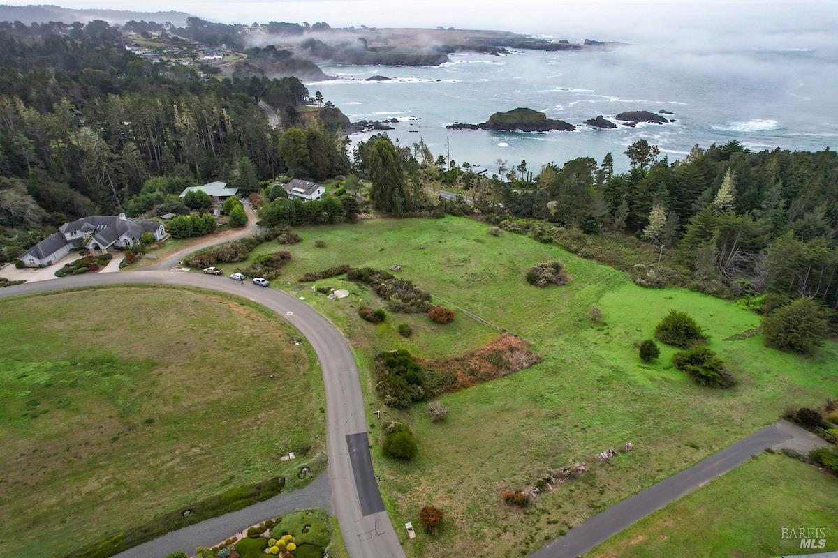 Detail Gallery Image 10 of 15 For 44821 Baywood Dr, Mendocino,  CA 95460 - – Beds | – Baths