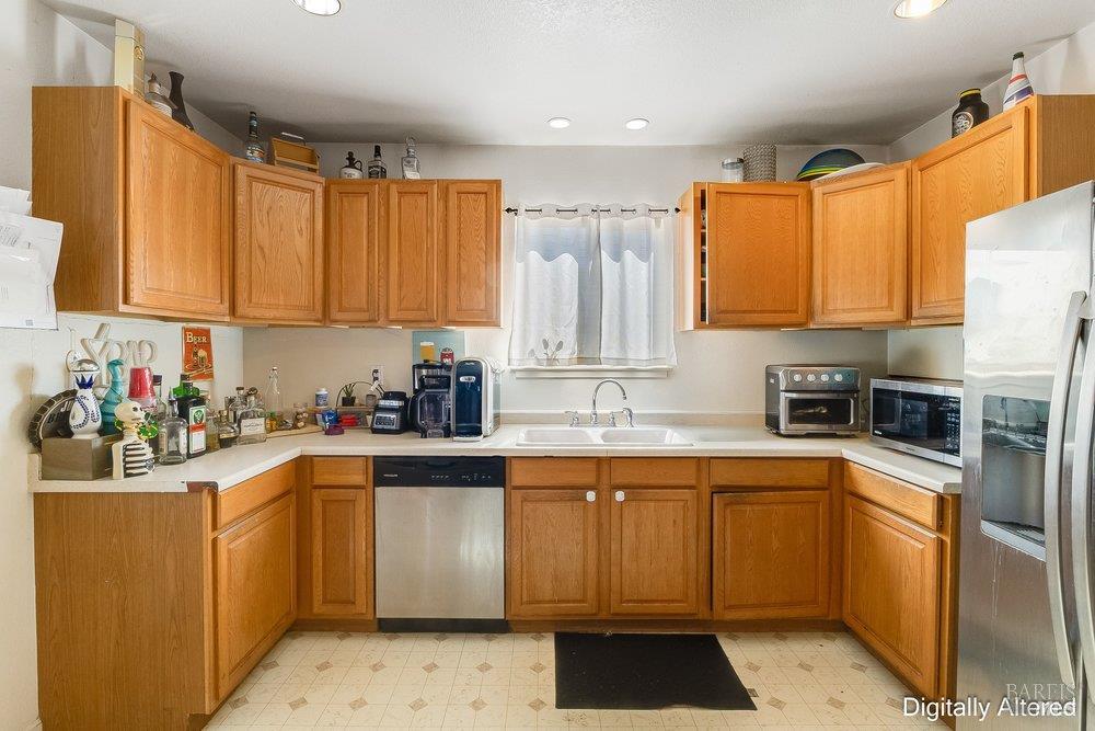 Detail Gallery Image 32 of 85 For 128 Norman Ave, Concord,  CA 94520 - 3 Beds | 2/1 Baths