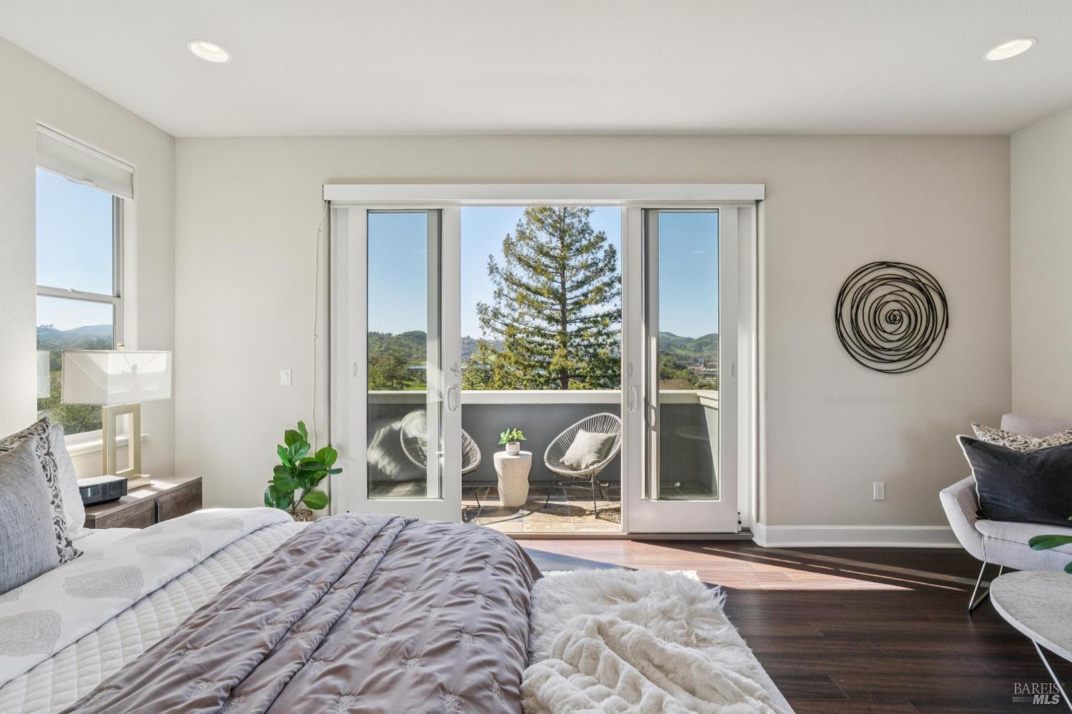 Detail Gallery Image 42 of 67 For 9 Edgehill Way, San Rafael,  CA 94903 - 3 Beds | 3 Baths