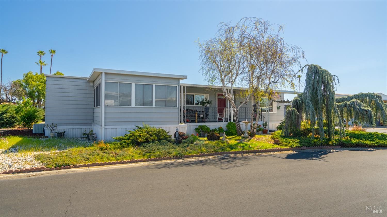 Detail Gallery Image 14 of 39 For 300 E H St 74, Benicia,  CA 94510 - 2 Beds | 2 Baths