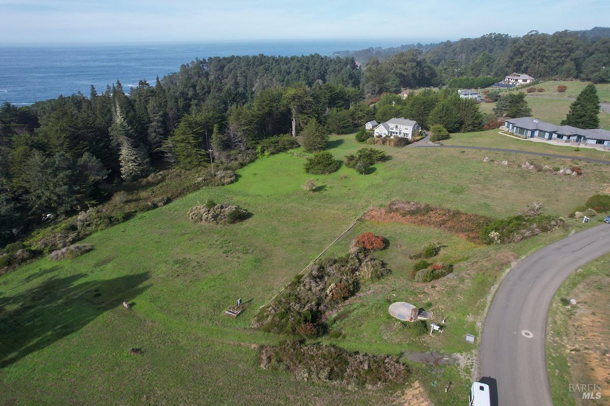 Detail Gallery Image 9 of 15 For 44821 Baywood Dr, Mendocino,  CA 95460 - – Beds | – Baths