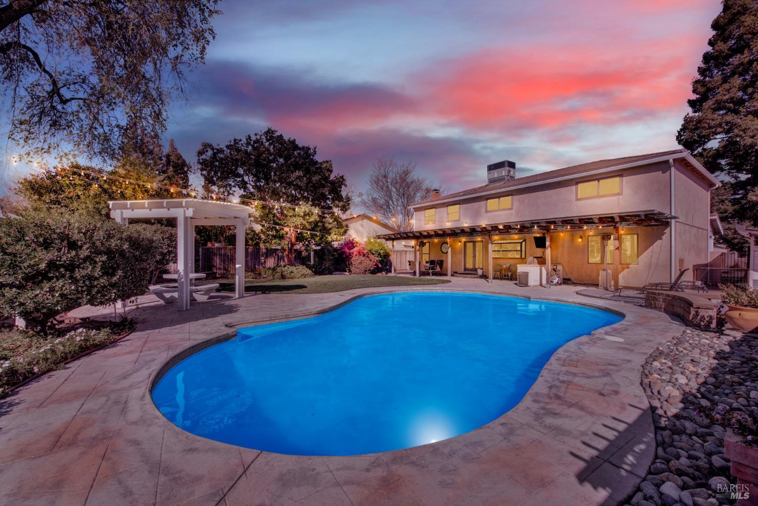 Detail Gallery Image 73 of 77 For 116 Alturas Ct, Vacaville,  CA 95688 - 5 Beds | 2/1 Baths