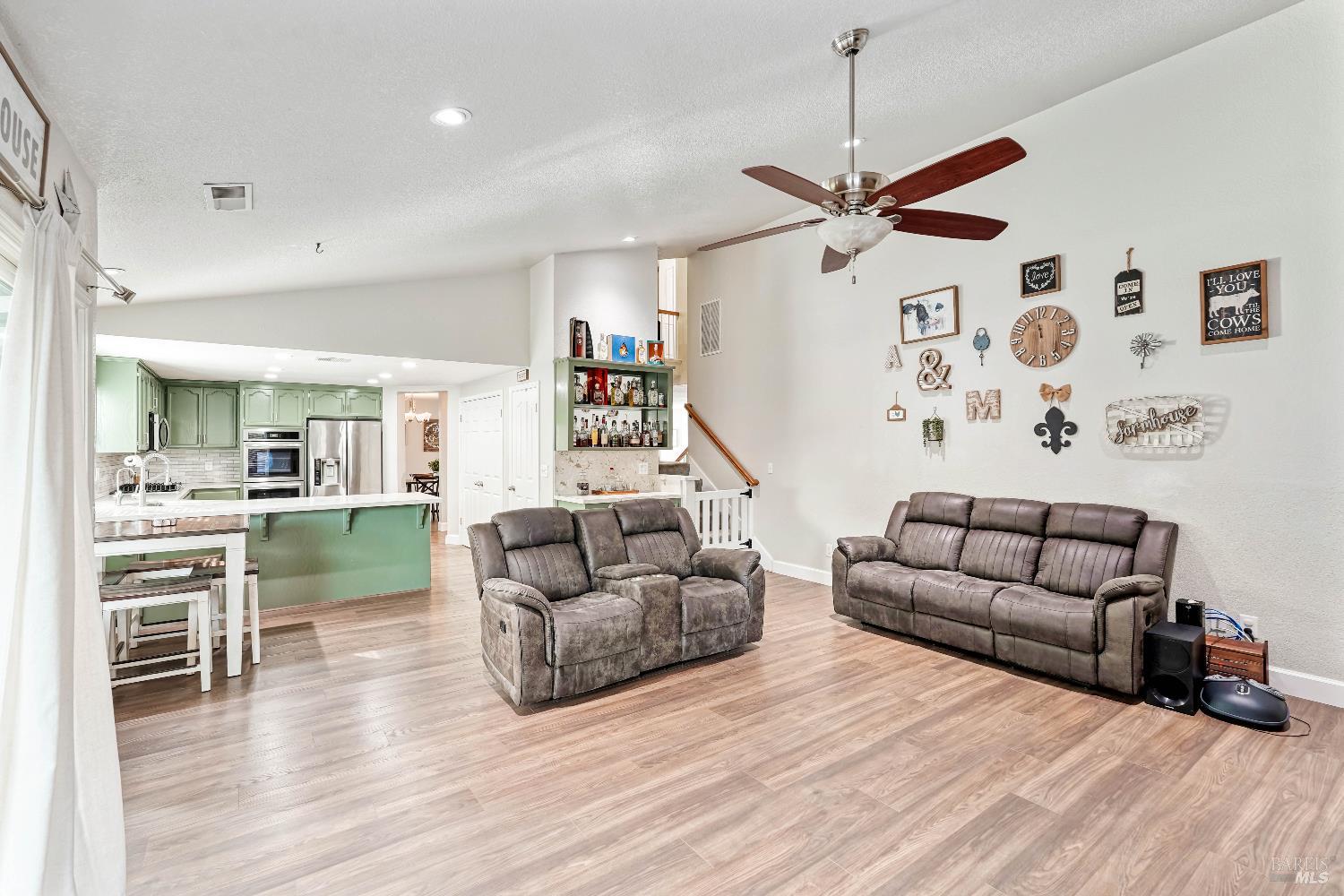 Detail Gallery Image 25 of 64 For 1315 Jacobs Pl, Dixon,  CA 95620 - 4 Beds | 2/1 Baths