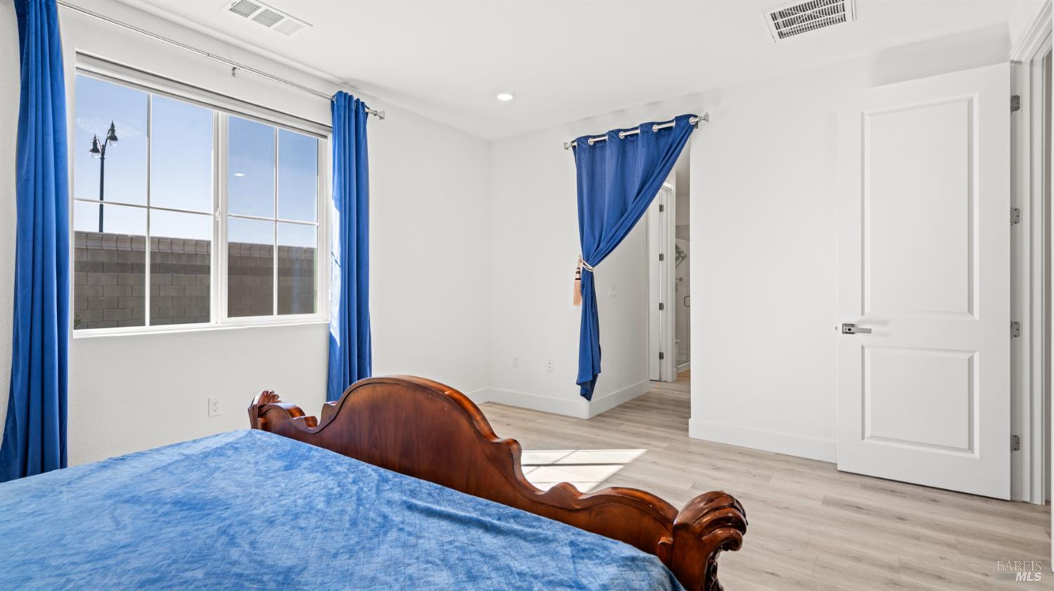 Detail Gallery Image 28 of 38 For 450 Baler Cir, Vacaville,  CA 95687 - 4 Beds | 3 Baths