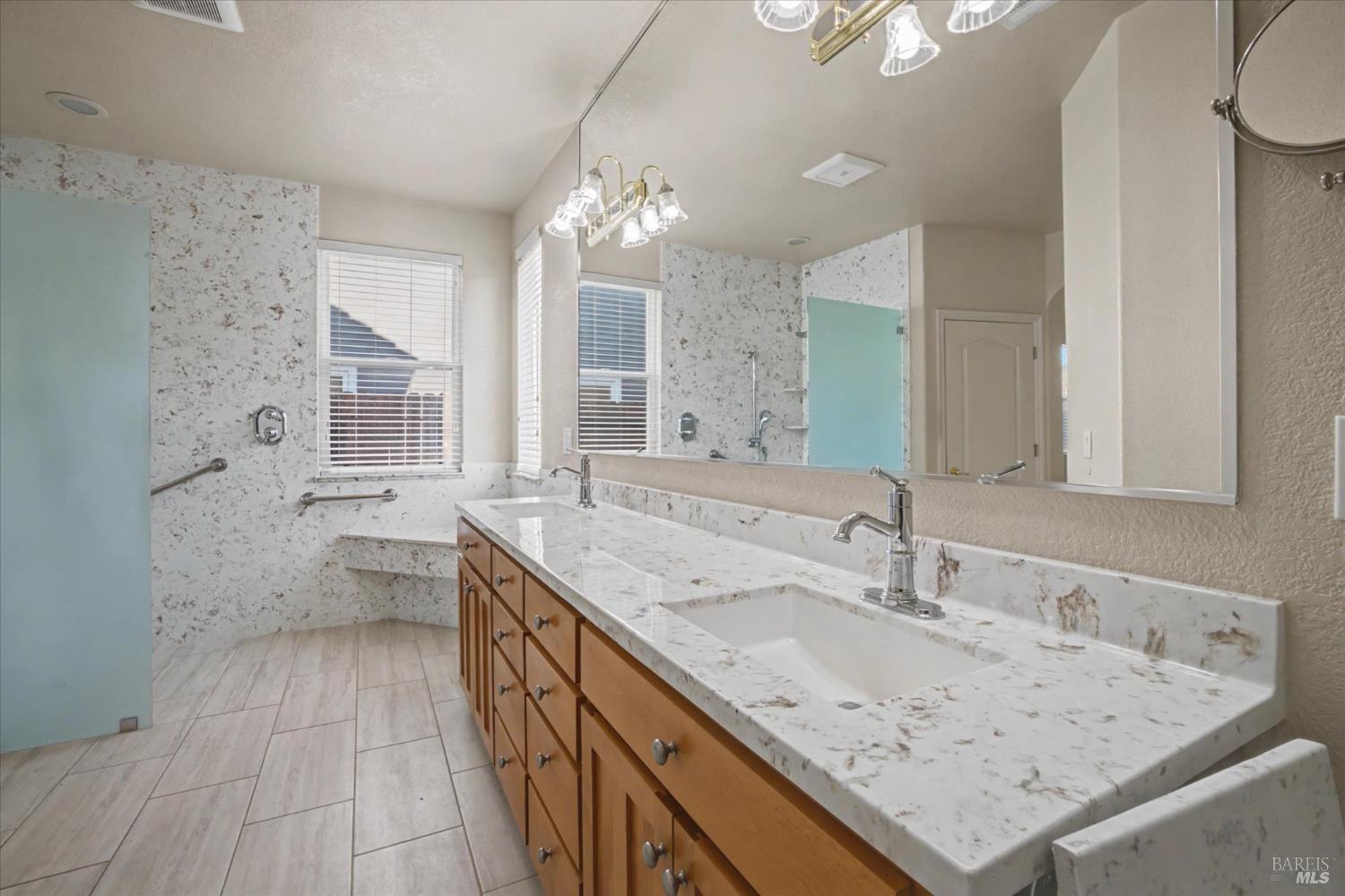 Detail Gallery Image 41 of 85 For 5862 Cabernet Dr, Vallejo,  CA 94591 - 3 Beds | 3 Baths