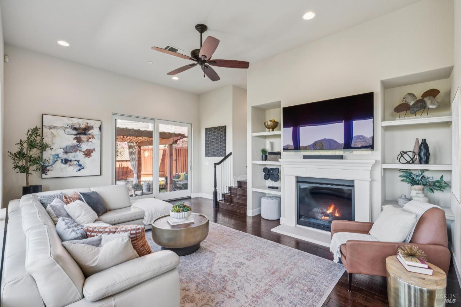 Detail Gallery Image 35 of 67 For 9 Edgehill Way, San Rafael,  CA 94903 - 3 Beds | 3 Baths