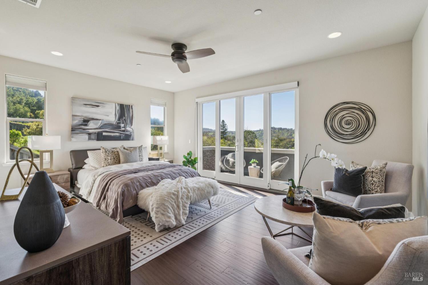 Detail Gallery Image 41 of 67 For 9 Edgehill Way, San Rafael,  CA 94903 - 3 Beds | 3 Baths