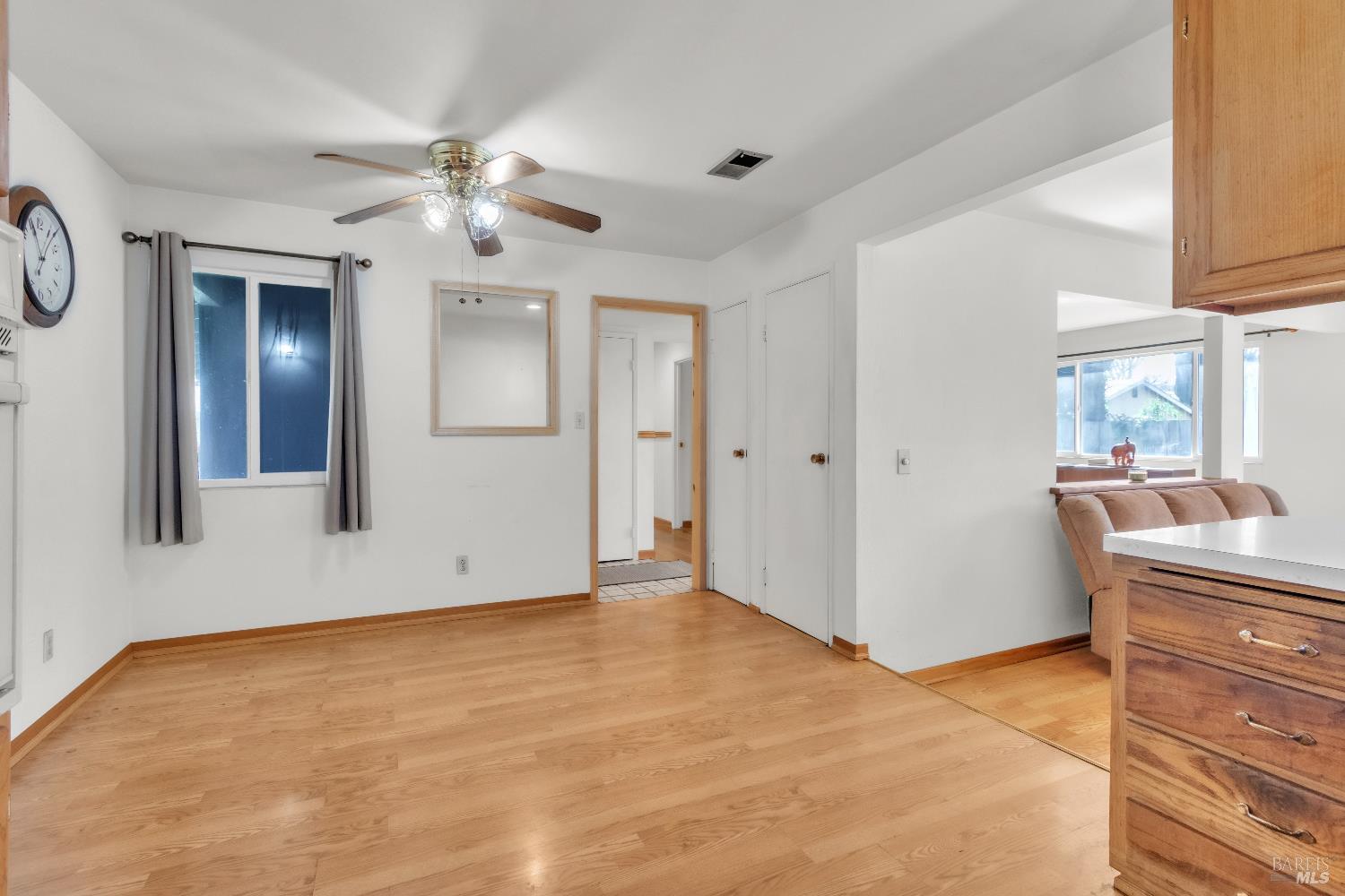 Detail Gallery Image 11 of 24 For 351 Begonia Blvd, Fairfield,  CA 94533 - 4 Beds | 2 Baths