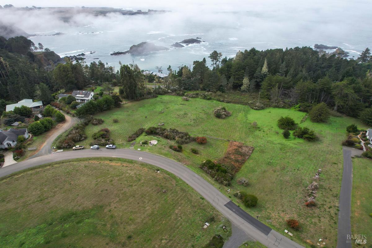 Detail Gallery Image 4 of 15 For 44821 Baywood Dr, Mendocino,  CA 95460 - – Beds | – Baths