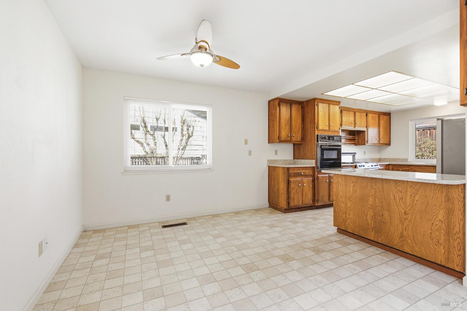 Detail Gallery Image 18 of 48 For 8886 Oakmont Dr, Santa Rosa,  CA 95409 - 3 Beds | 2 Baths