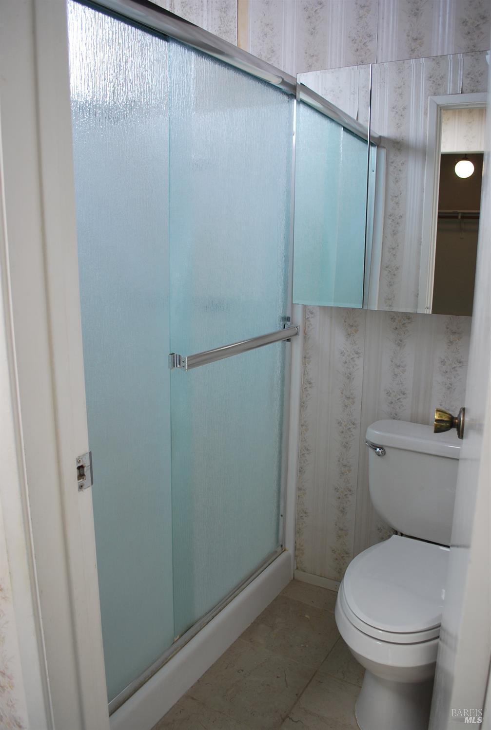 Detail Gallery Image 19 of 39 For 24 La Cresta Dr, Petaluma,  CA 94952 - 3 Beds | 2 Baths