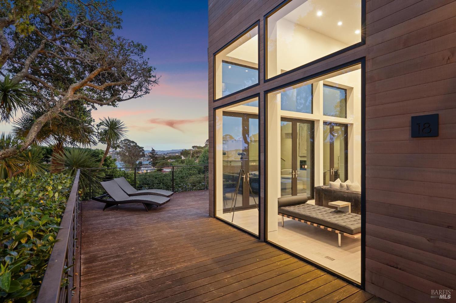 Detail Gallery Image 51 of 54 For 18 Laurel Ln, Sausalito,  CA 94965 - 4 Beds | 3/1 Baths