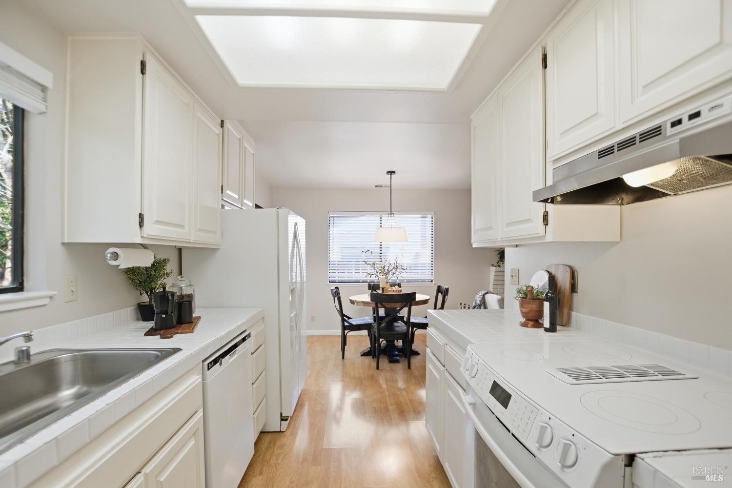 Detail Gallery Image 18 of 35 For 758 Pueblo Ave, Napa,  CA 94558 - 3 Beds | 2 Baths