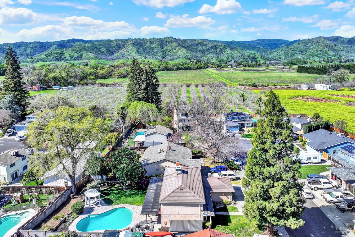 Detail Gallery Image 52 of 77 For 116 Alturas Ct, Vacaville,  CA 95688 - 5 Beds | 2/1 Baths