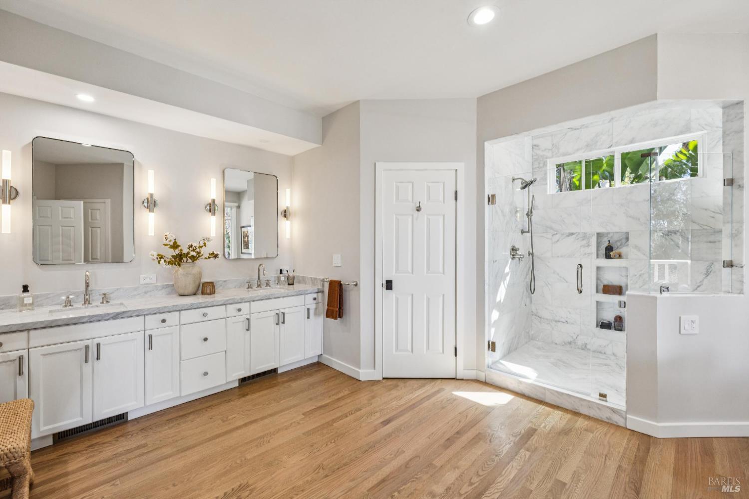 Detail Gallery Image 58 of 80 For 99 Deer Park Ave, San Rafael,  CA 94901 - 4 Beds | 3/1 Baths