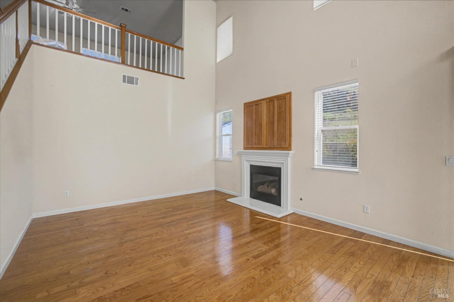 Detail Gallery Image 24 of 85 For 5862 Cabernet Dr, Vallejo,  CA 94591 - 3 Beds | 3 Baths