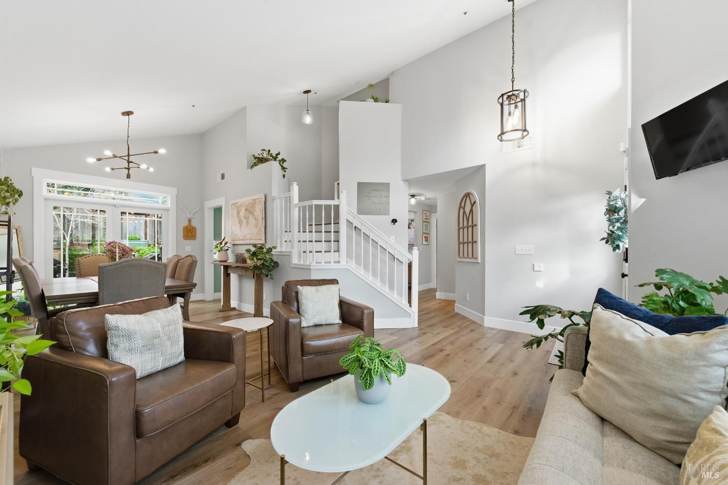 Detail Gallery Image 3 of 53 For 28 Winestone Ct, Napa,  CA 94558 - 4 Beds | 3 Baths