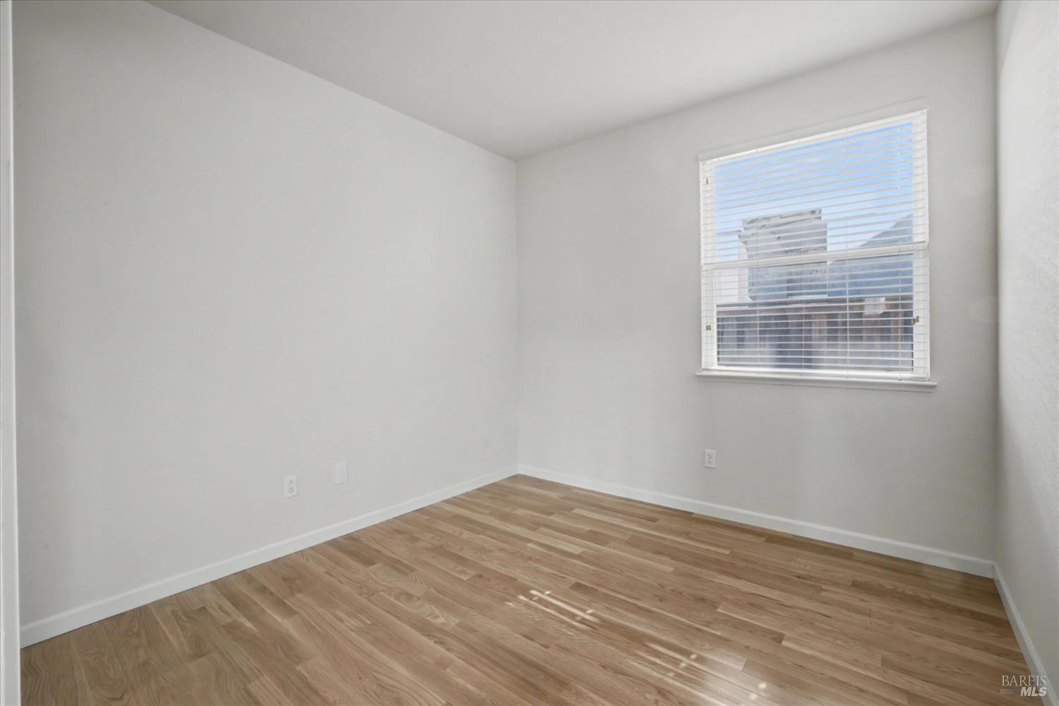 Detail Gallery Image 33 of 85 For 5862 Cabernet Dr, Vallejo,  CA 94591 - 3 Beds | 3 Baths