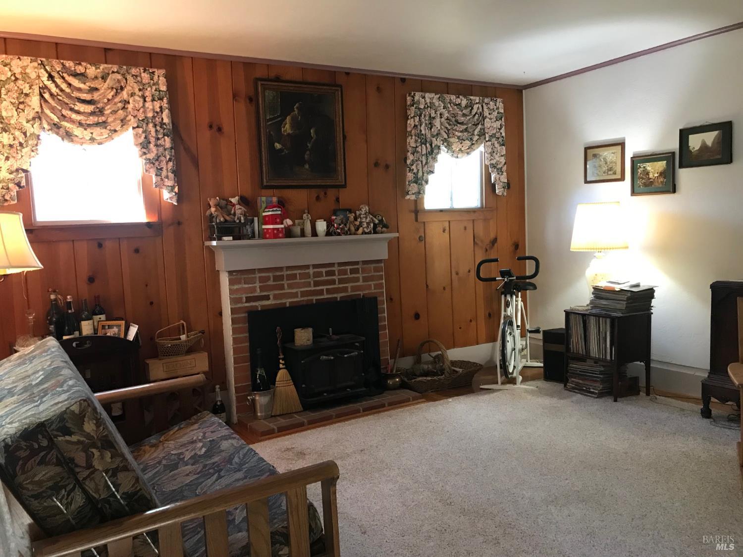 Detail Gallery Image 3 of 14 For 1610 Foothill Blvd, Calistoga,  CA 94515 - 3 Beds | 2 Baths