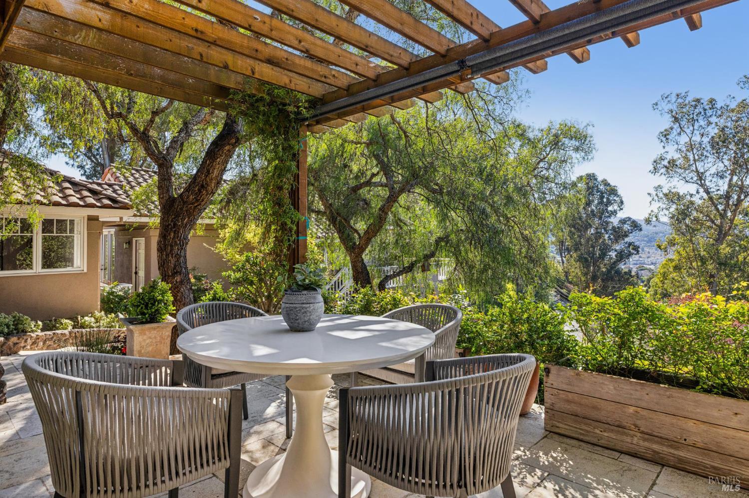 Detail Gallery Image 76 of 80 For 99 Deer Park Ave, San Rafael,  CA 94901 - 4 Beds | 3/1 Baths