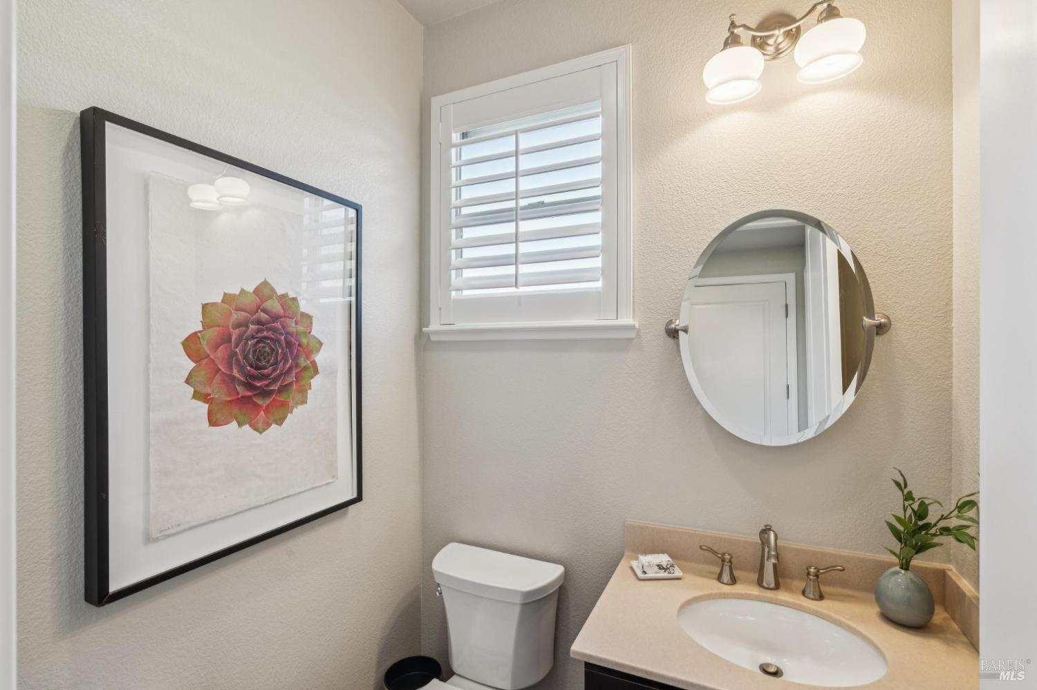 Detail Gallery Image 39 of 67 For 9 Edgehill Way, San Rafael,  CA 94903 - 3 Beds | 3 Baths