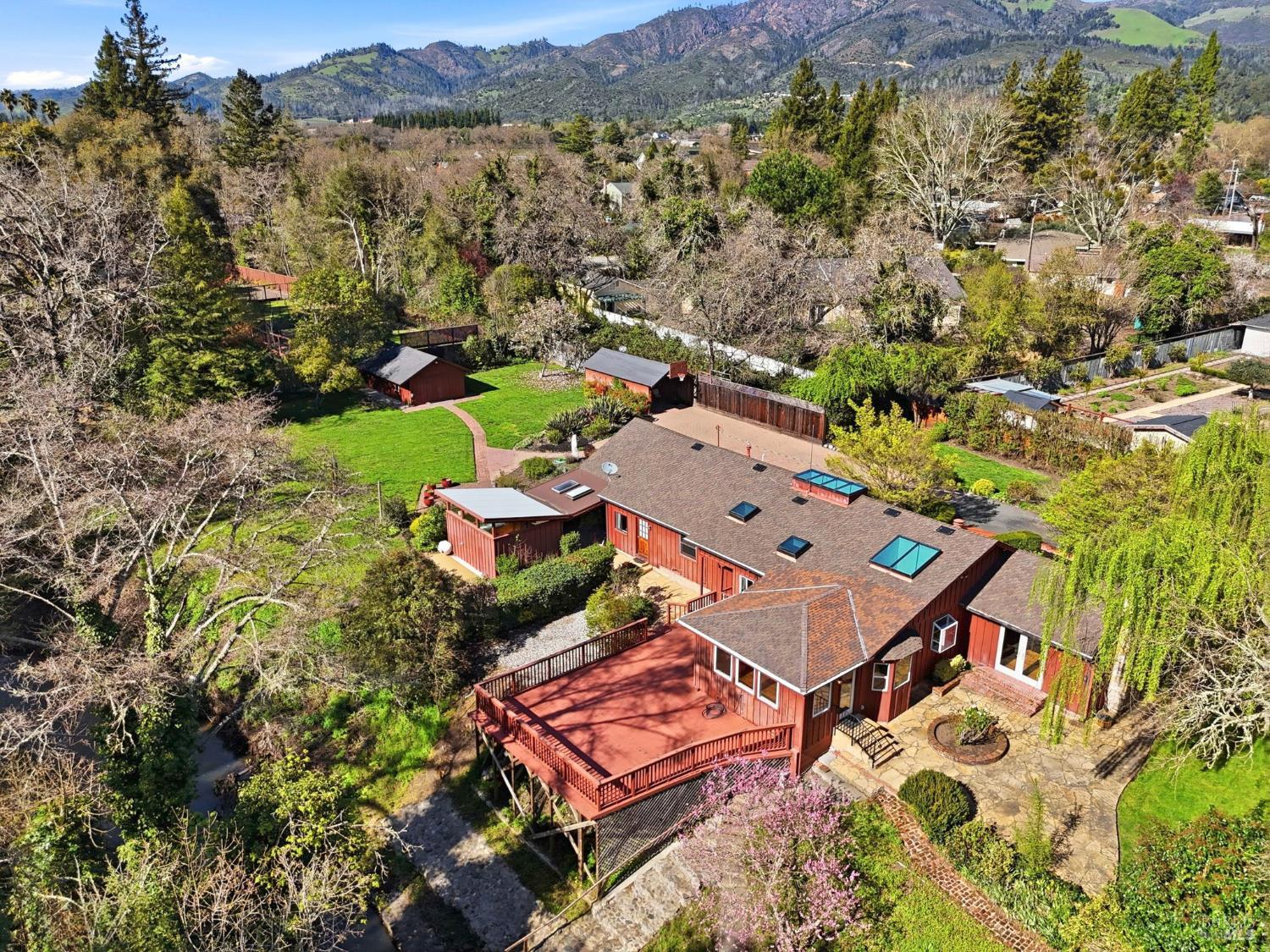 Detail Gallery Image 5 of 46 For 333 Randolph Ave, Kenwood,  CA 95452 - 3 Beds | 2 Baths