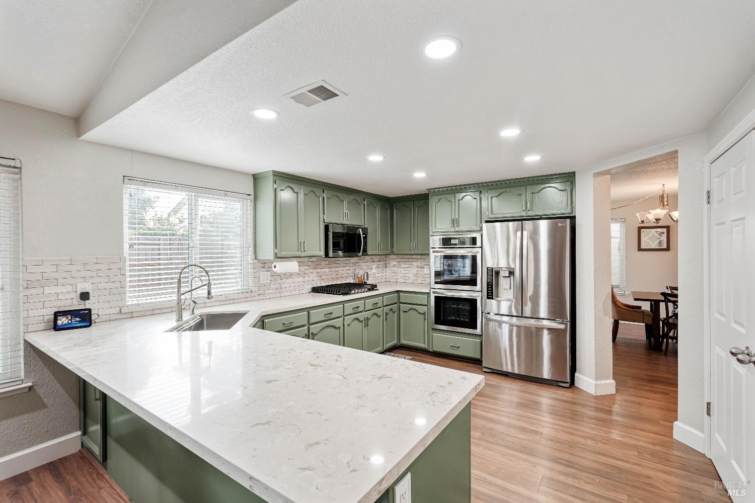 Detail Gallery Image 17 of 64 For 1315 Jacobs Pl, Dixon,  CA 95620 - 4 Beds | 2/1 Baths