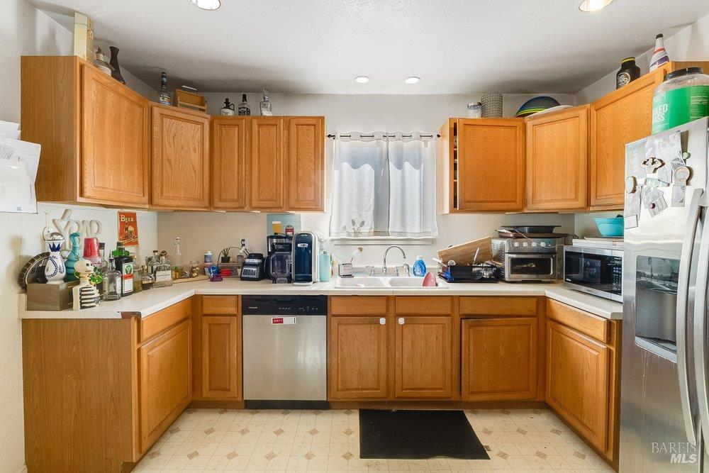 Detail Gallery Image 33 of 85 For 128 Norman Ave, Concord,  CA 94520 - 3 Beds | 2/1 Baths