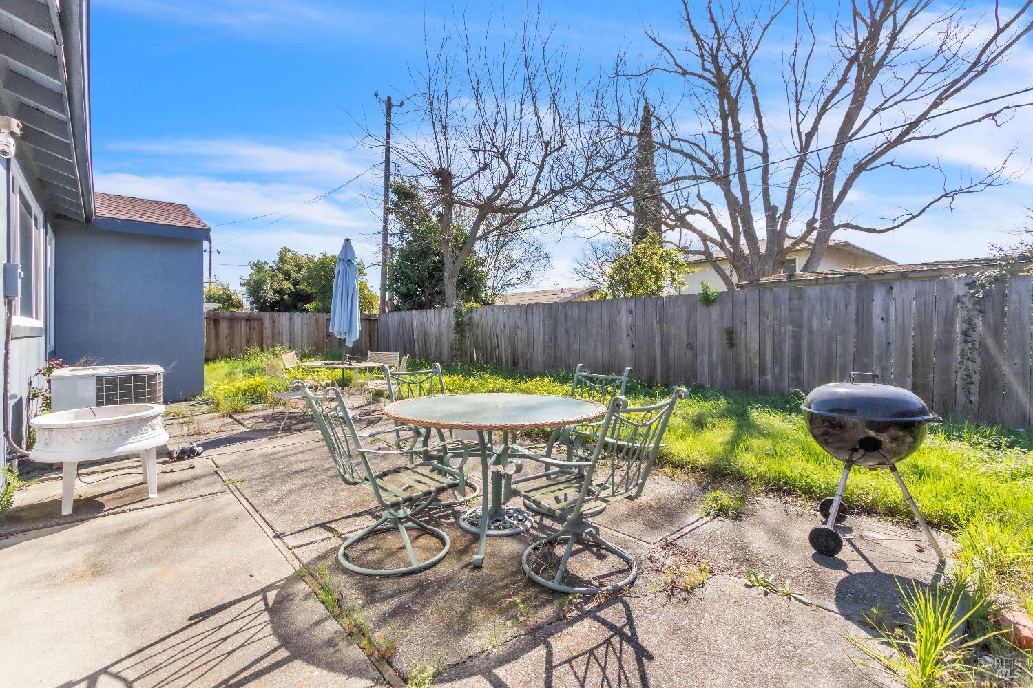 Detail Gallery Image 24 of 24 For 351 Begonia Blvd, Fairfield,  CA 94533 - 4 Beds | 2 Baths