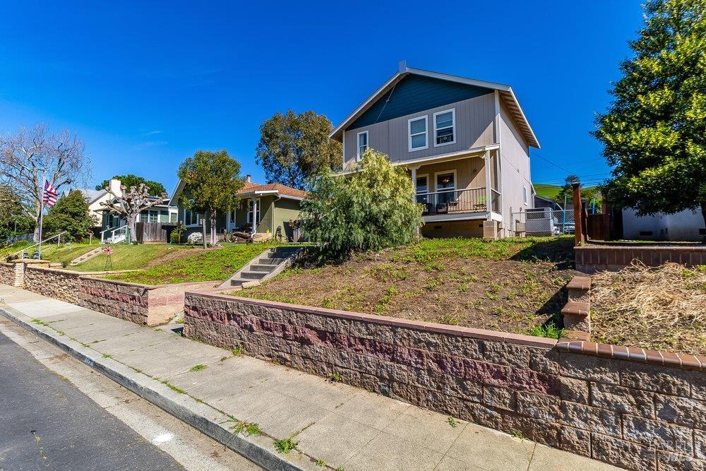 Detail Gallery Image 4 of 85 For 128 Norman Ave, Concord,  CA 94520 - 3 Beds | 2/1 Baths