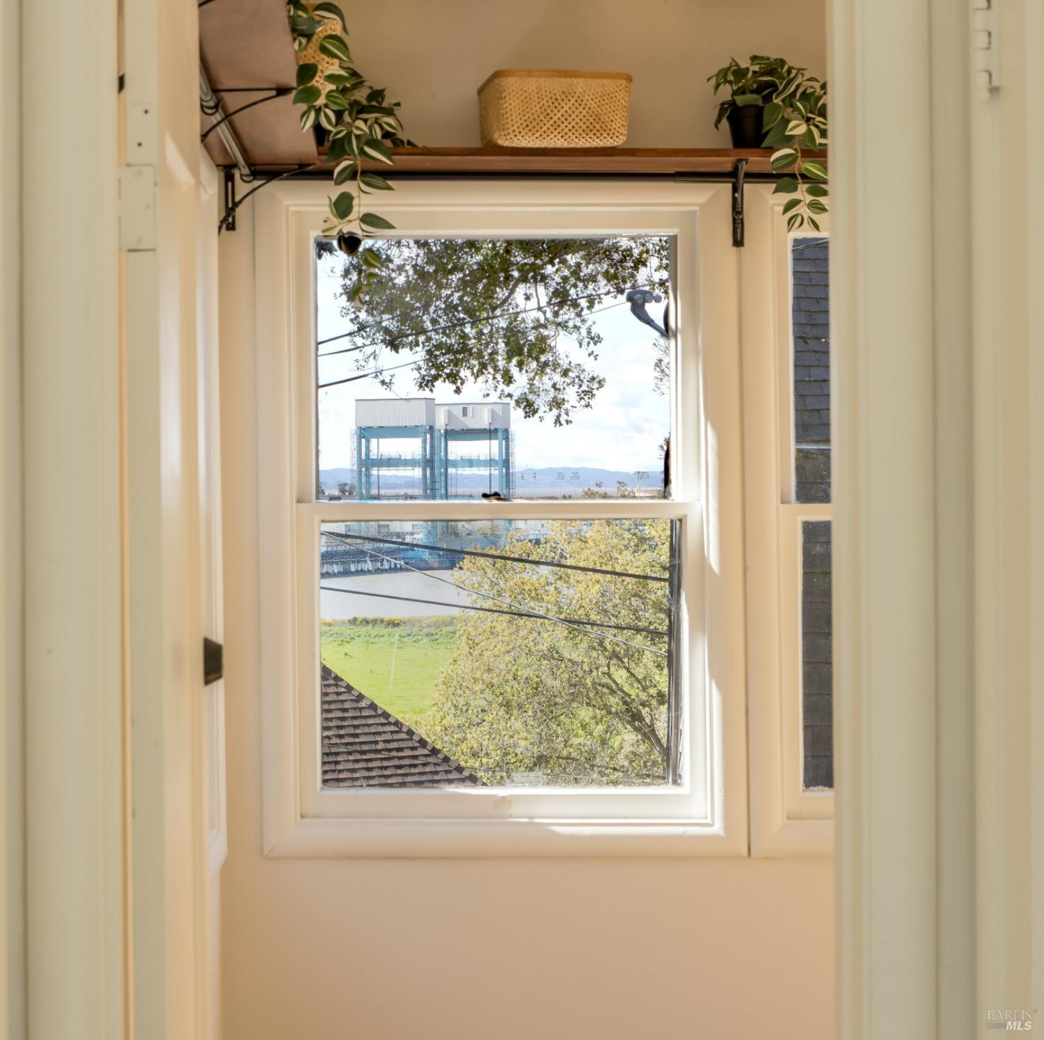 Detail Gallery Image 6 of 30 For 30 Benson Ave, Vallejo,  CA 94590 - 2 Beds | 1 Baths