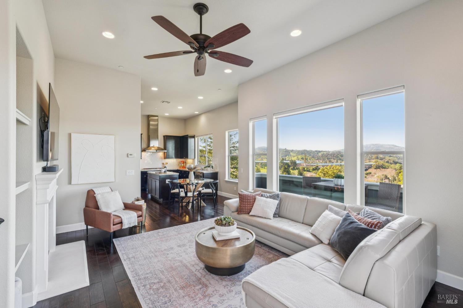 Detail Gallery Image 34 of 67 For 9 Edgehill Way, San Rafael,  CA 94903 - 3 Beds | 3 Baths