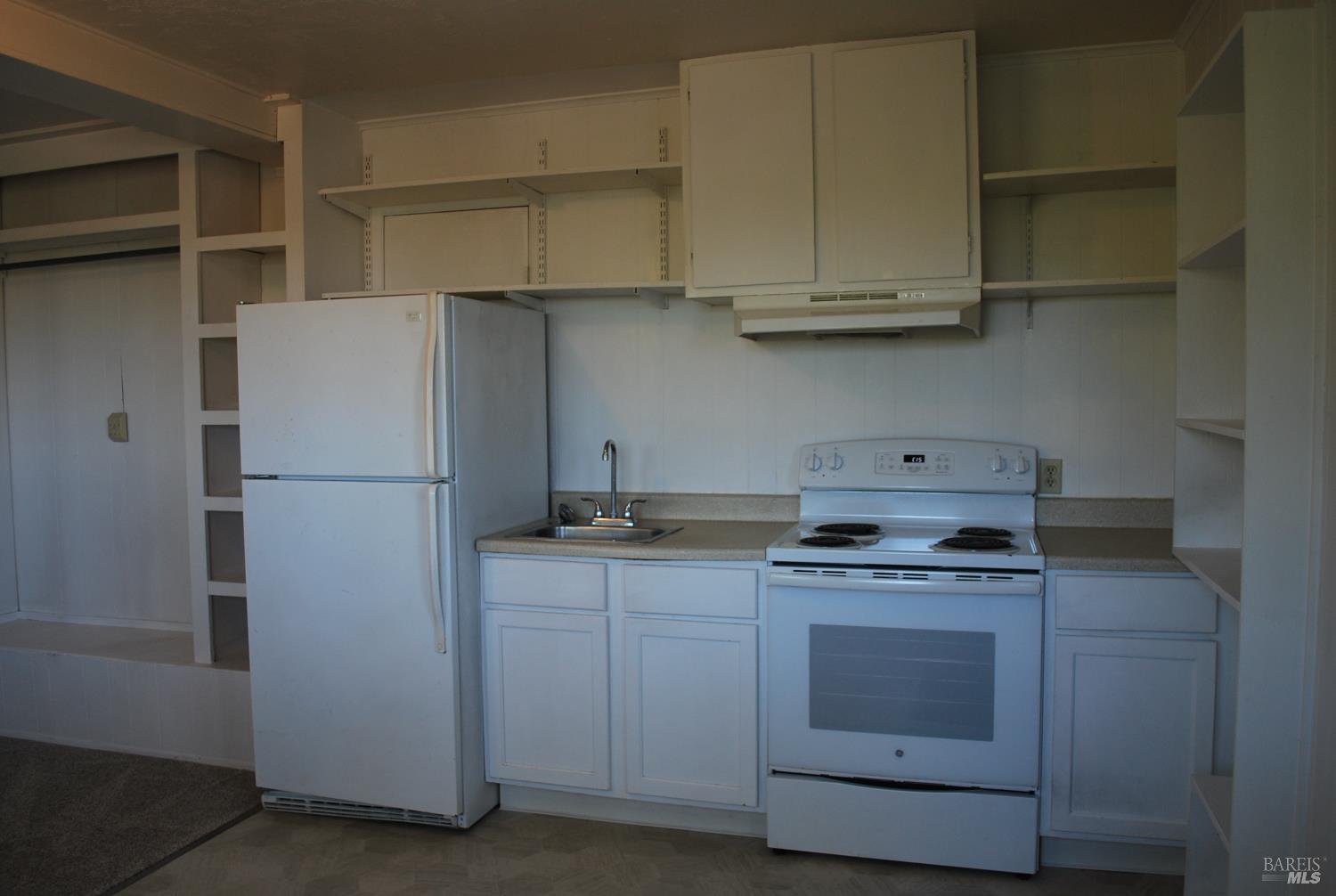 Detail Gallery Image 34 of 39 For 24 La Cresta Dr, Petaluma,  CA 94952 - 3 Beds | 2 Baths