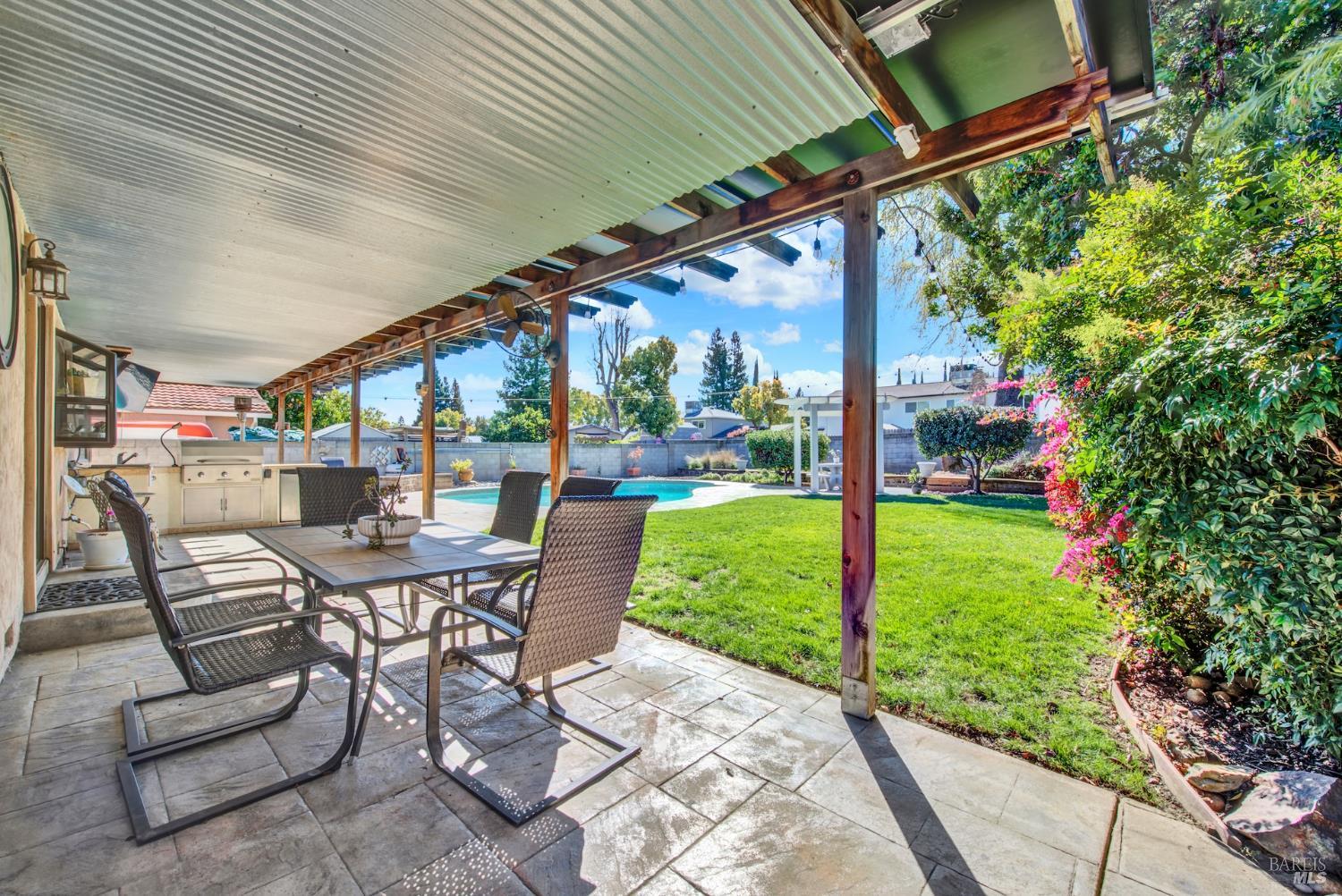 Detail Gallery Image 68 of 77 For 116 Alturas Ct, Vacaville,  CA 95688 - 5 Beds | 2/1 Baths