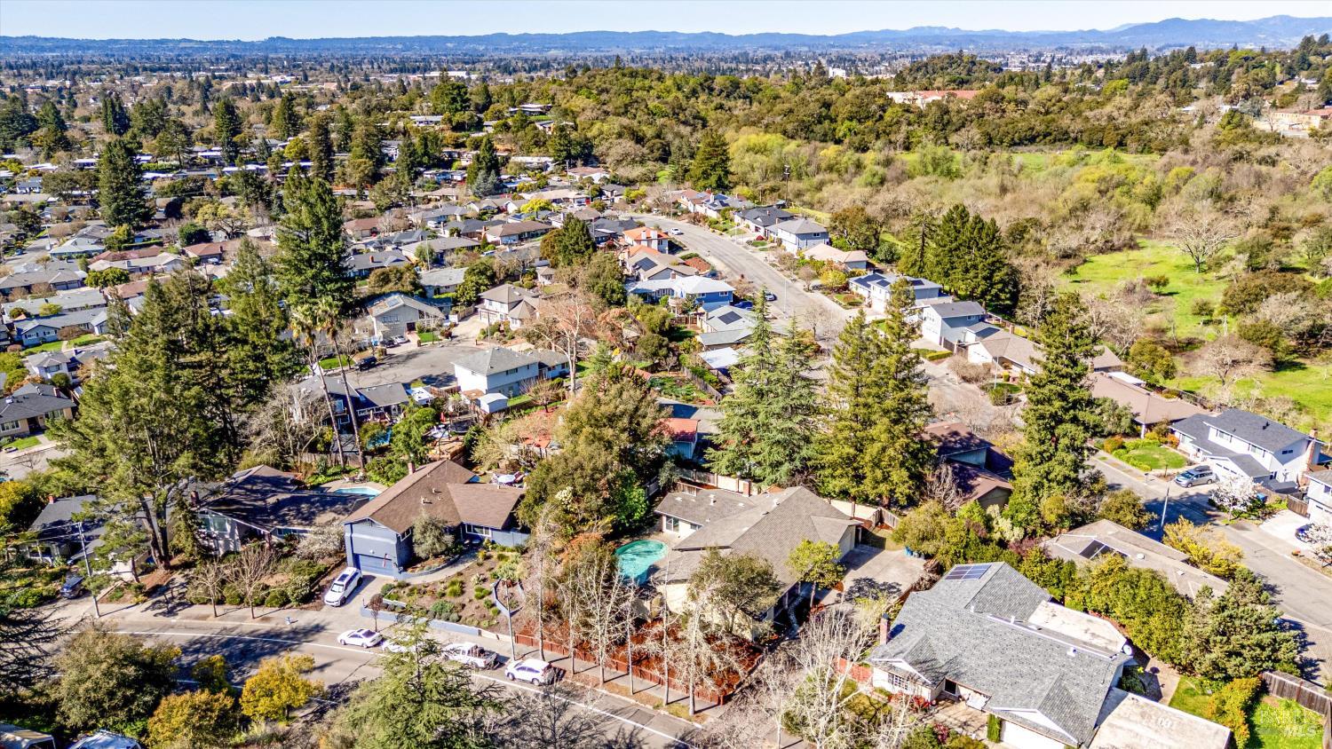 Detail Gallery Image 36 of 37 For 2625 Hidden Valley Dr, Santa Rosa,  CA 95404 - 4 Beds | 2/1 Baths