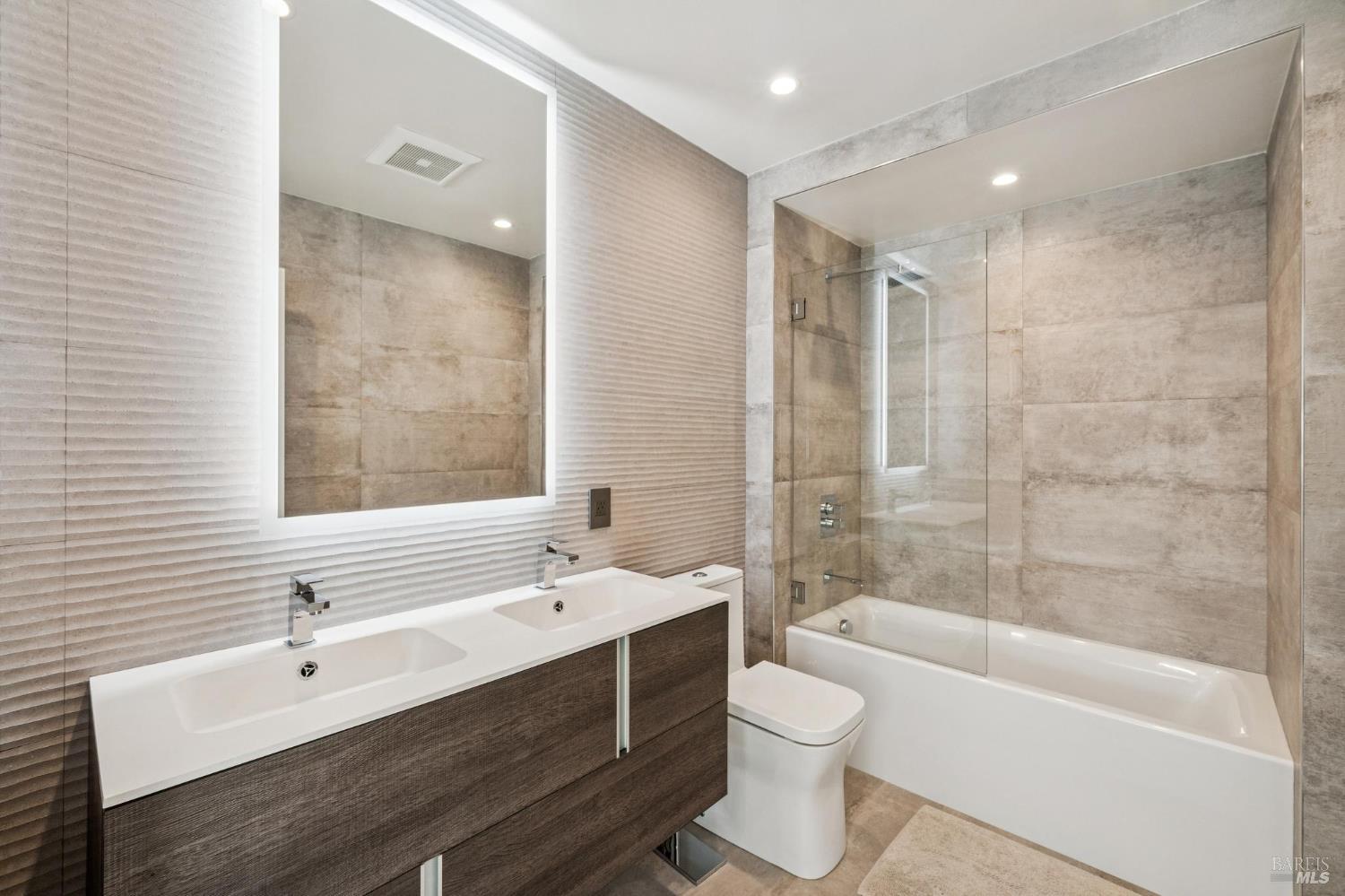 Detail Gallery Image 43 of 54 For 18 Laurel Ln, Sausalito,  CA 94965 - 4 Beds | 3/1 Baths