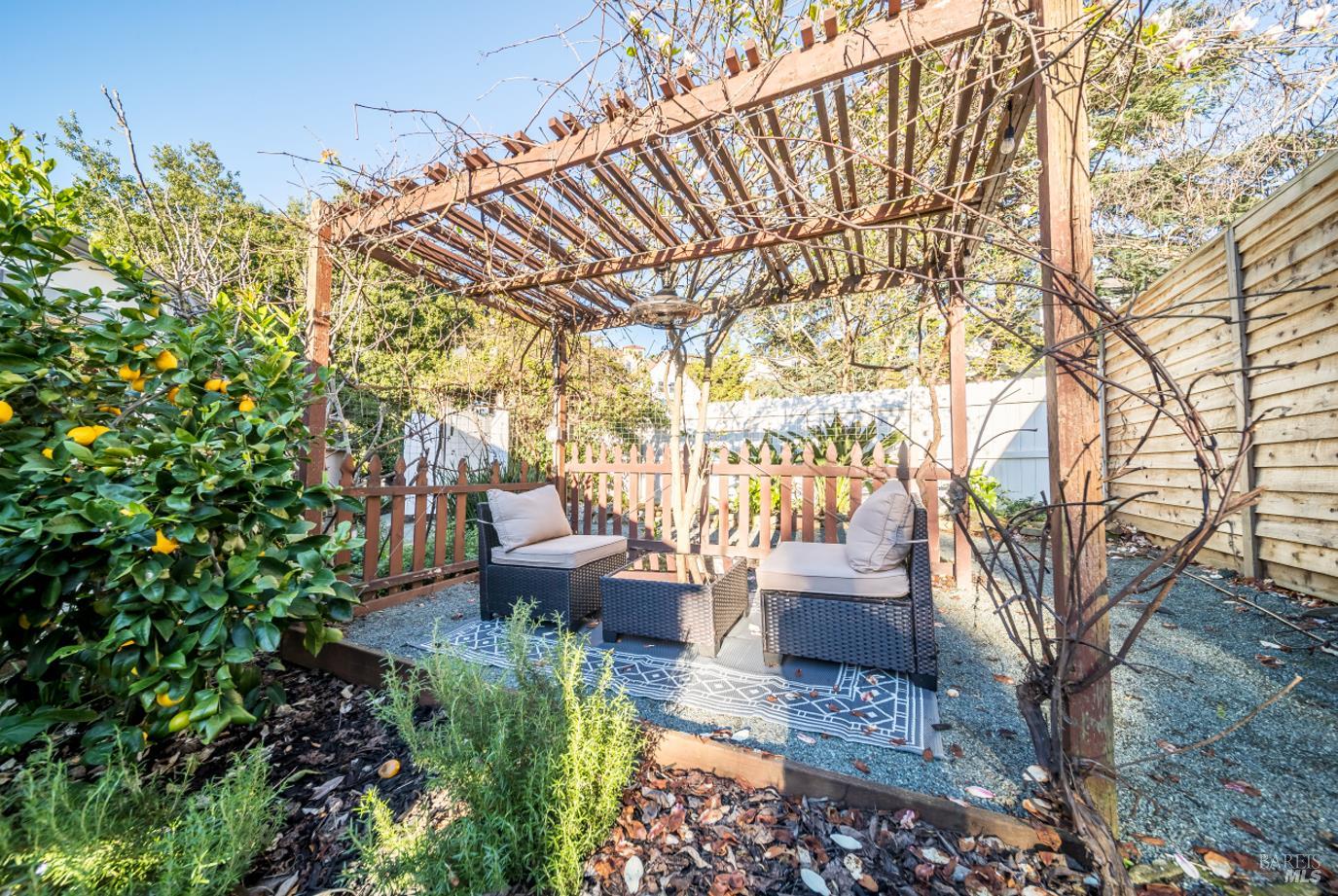 Detail Gallery Image 18 of 30 For 30 Benson Ave, Vallejo,  CA 94590 - 2 Beds | 1 Baths