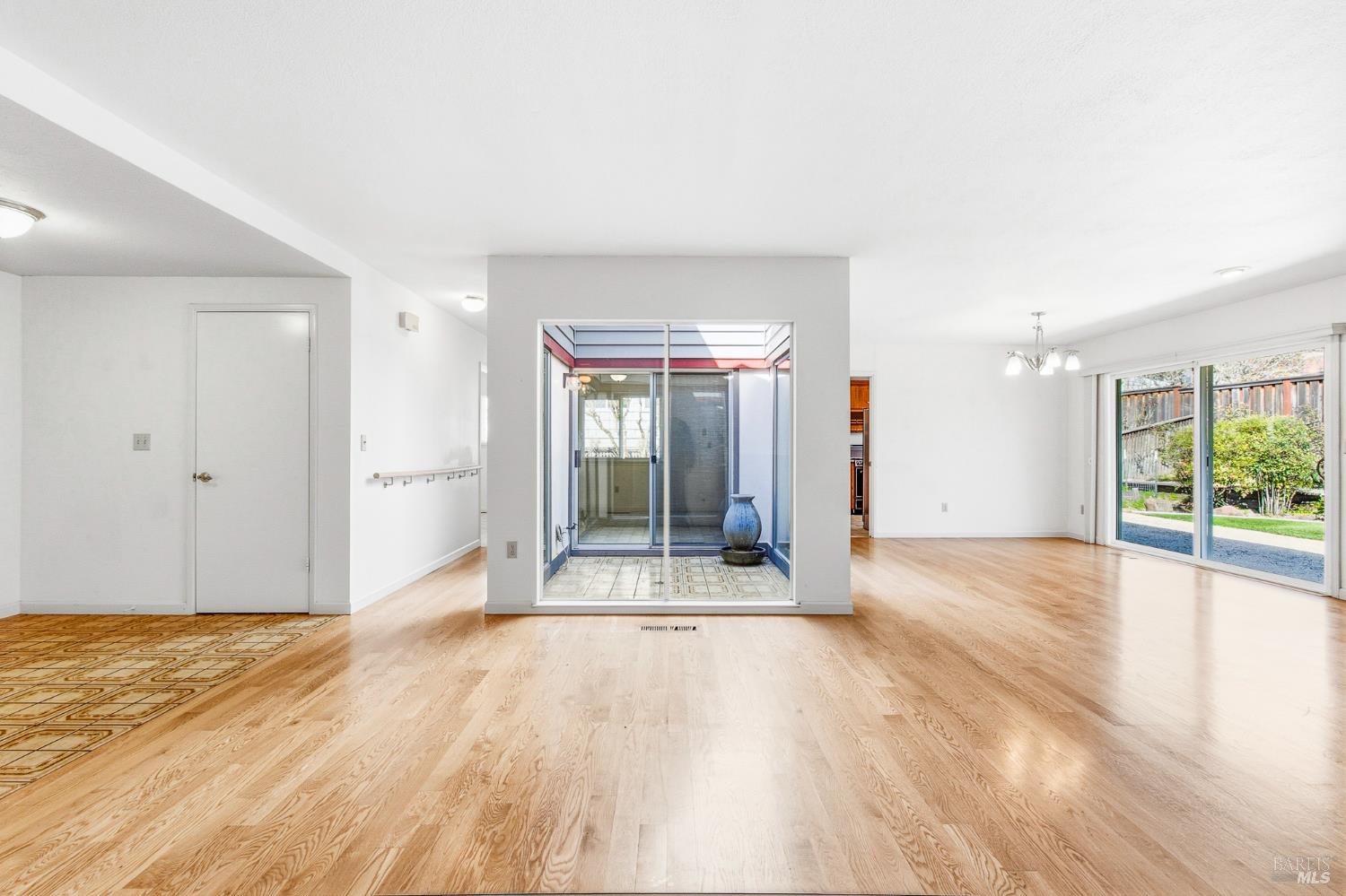 Detail Gallery Image 21 of 48 For 8886 Oakmont Dr, Santa Rosa,  CA 95409 - 3 Beds | 2 Baths