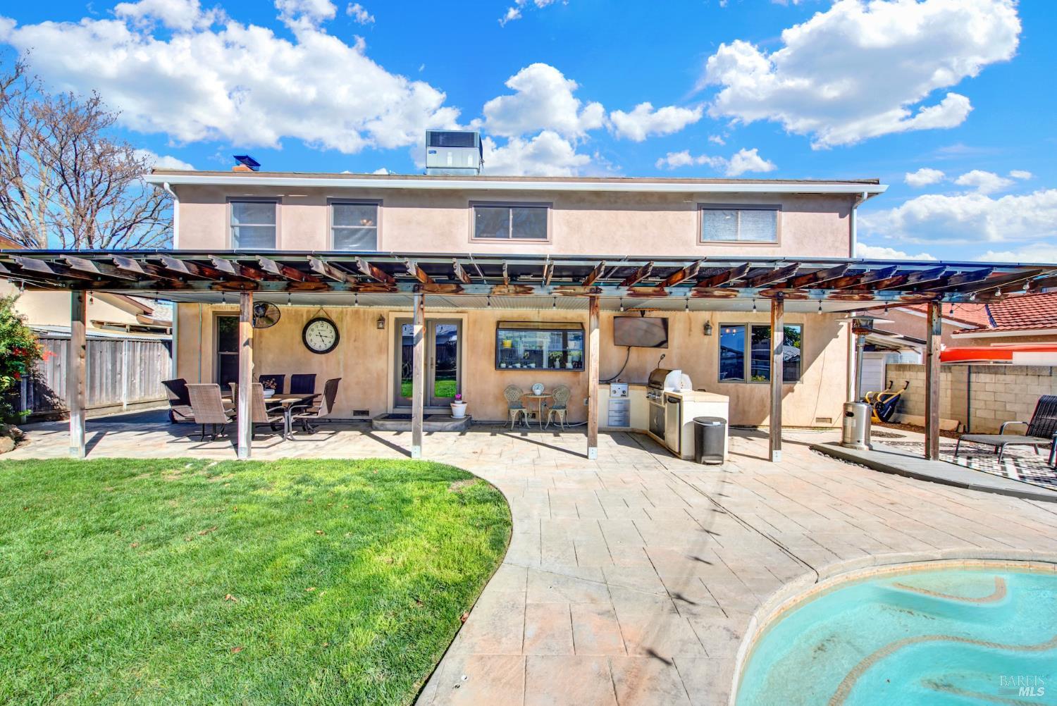 Detail Gallery Image 67 of 77 For 116 Alturas Ct, Vacaville,  CA 95688 - 5 Beds | 2/1 Baths