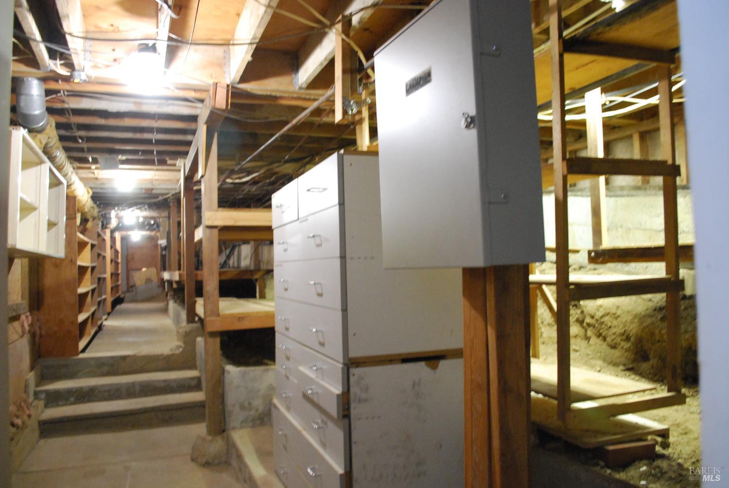 Detail Gallery Image 28 of 39 For 24 La Cresta Dr, Petaluma,  CA 94952 - 3 Beds | 2 Baths