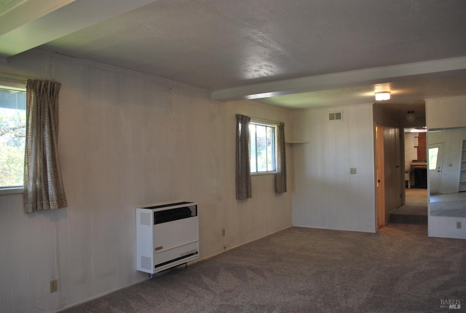 Detail Gallery Image 33 of 39 For 24 La Cresta Dr, Petaluma,  CA 94952 - 3 Beds | 2 Baths