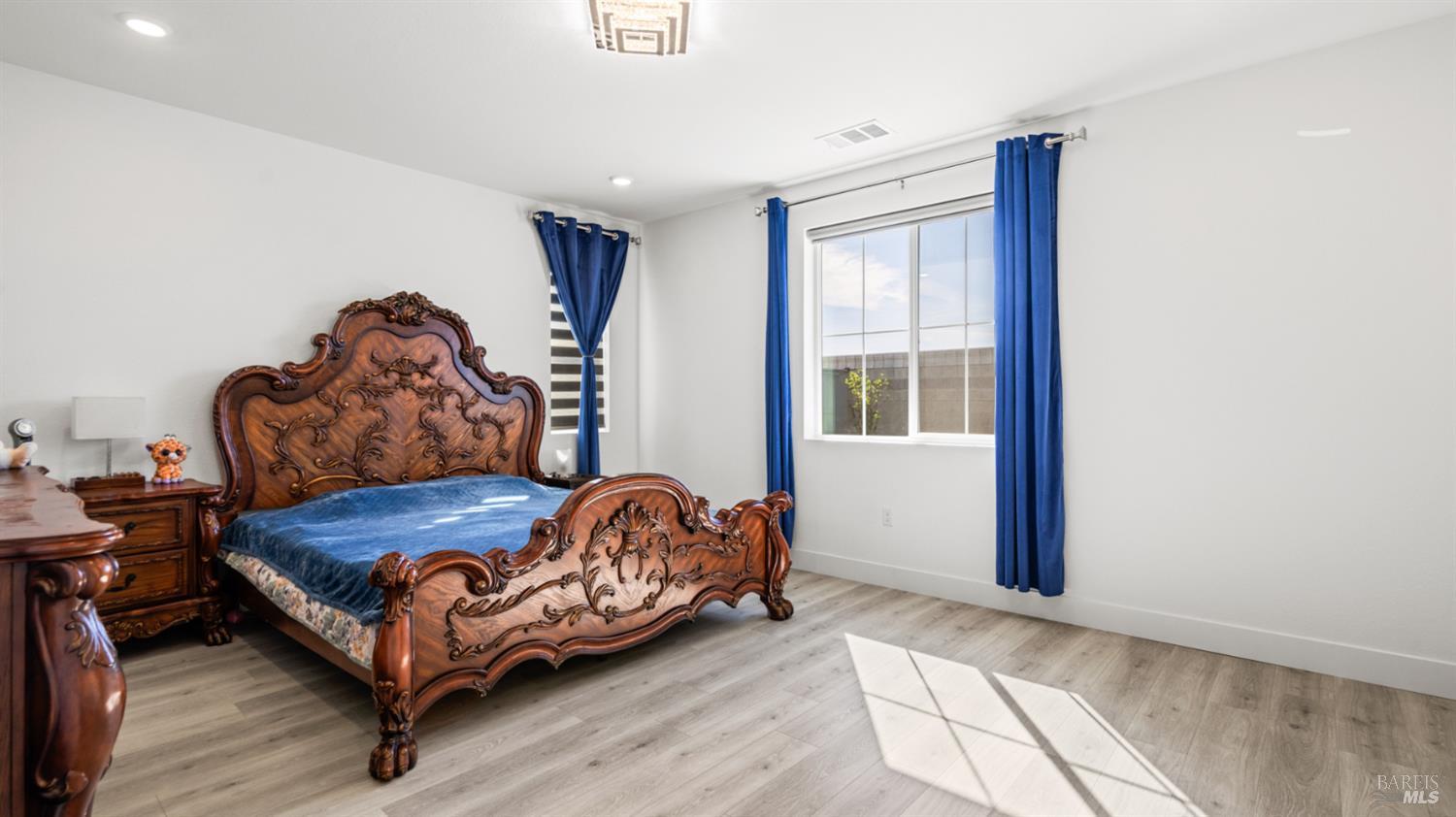 Detail Gallery Image 26 of 38 For 450 Baler Cir, Vacaville,  CA 95687 - 4 Beds | 3 Baths