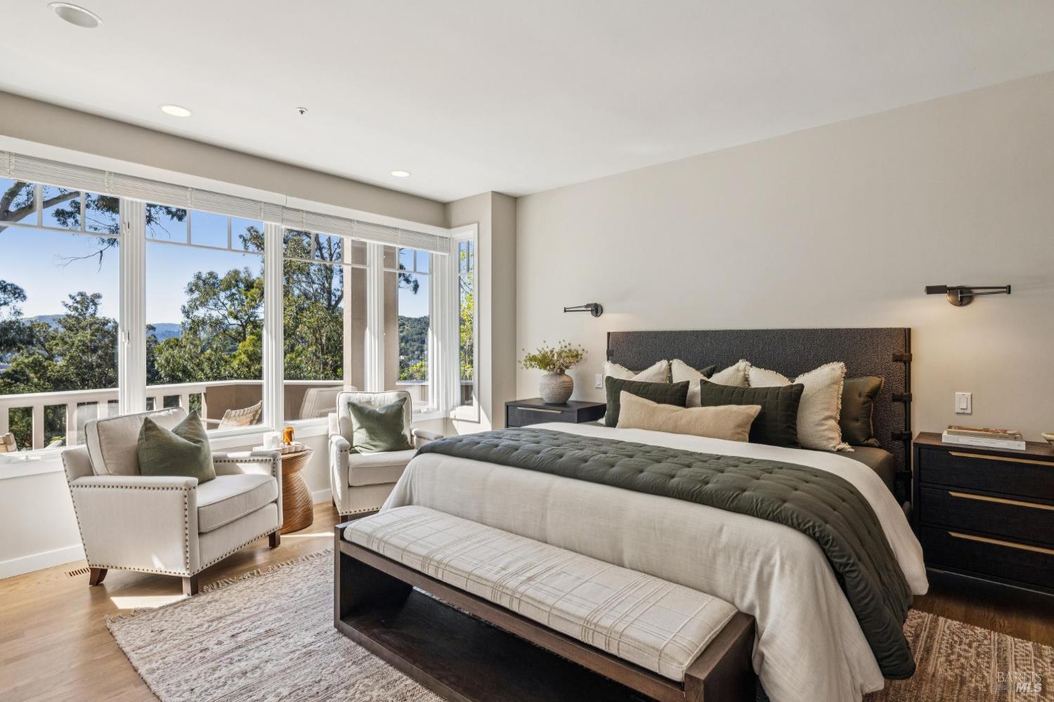 Detail Gallery Image 55 of 80 For 99 Deer Park Ave, San Rafael,  CA 94901 - 4 Beds | 3/1 Baths