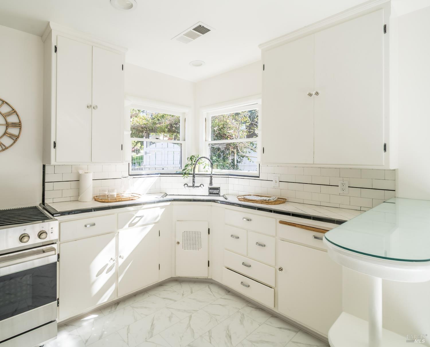 Detail Gallery Image 13 of 30 For 30 Benson Ave, Vallejo,  CA 94590 - 2 Beds | 1 Baths