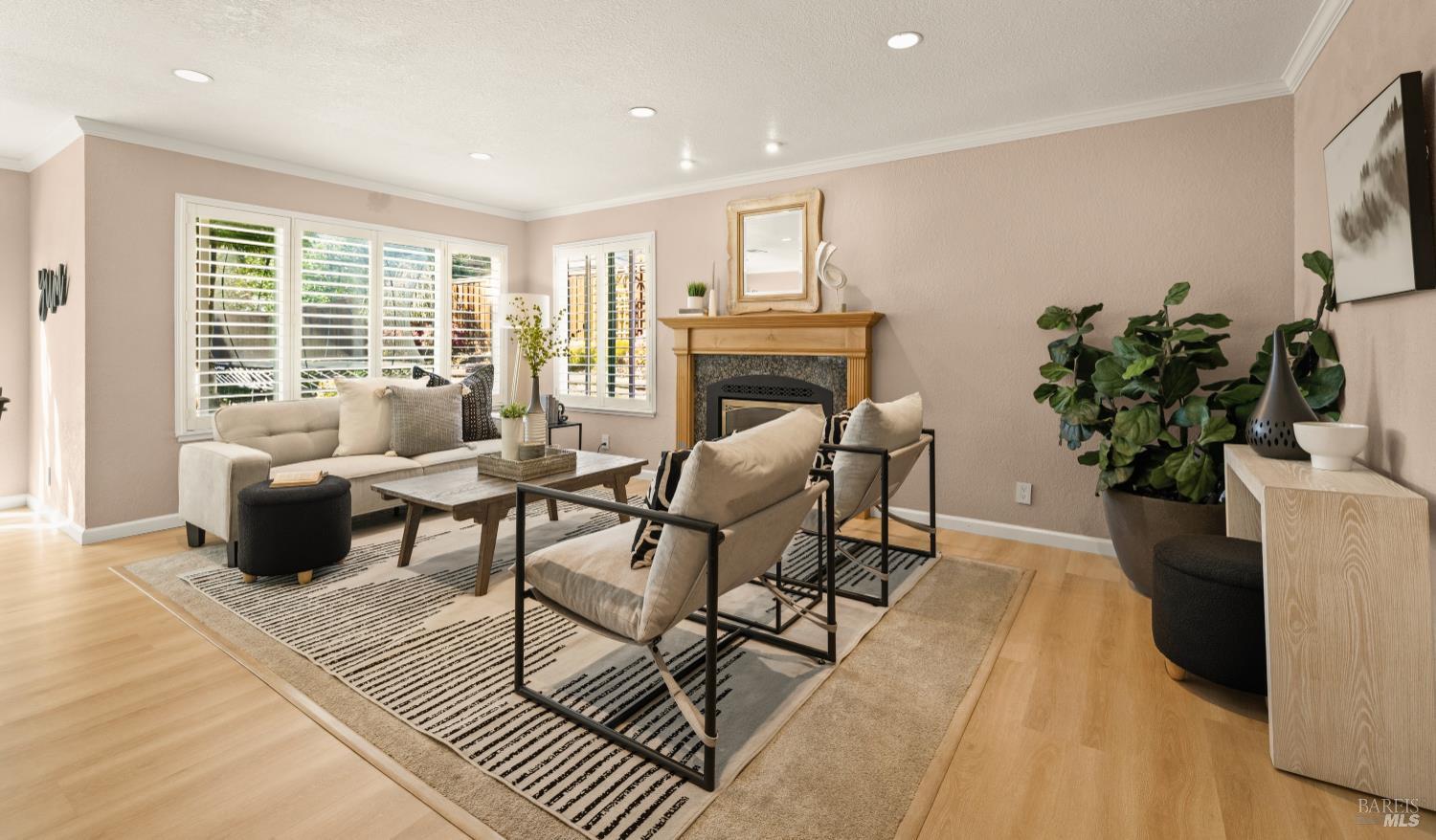 Detail Gallery Image 33 of 87 For 635 Daffodil Dr, Benicia,  CA 94510 - 4 Beds | 2/1 Baths