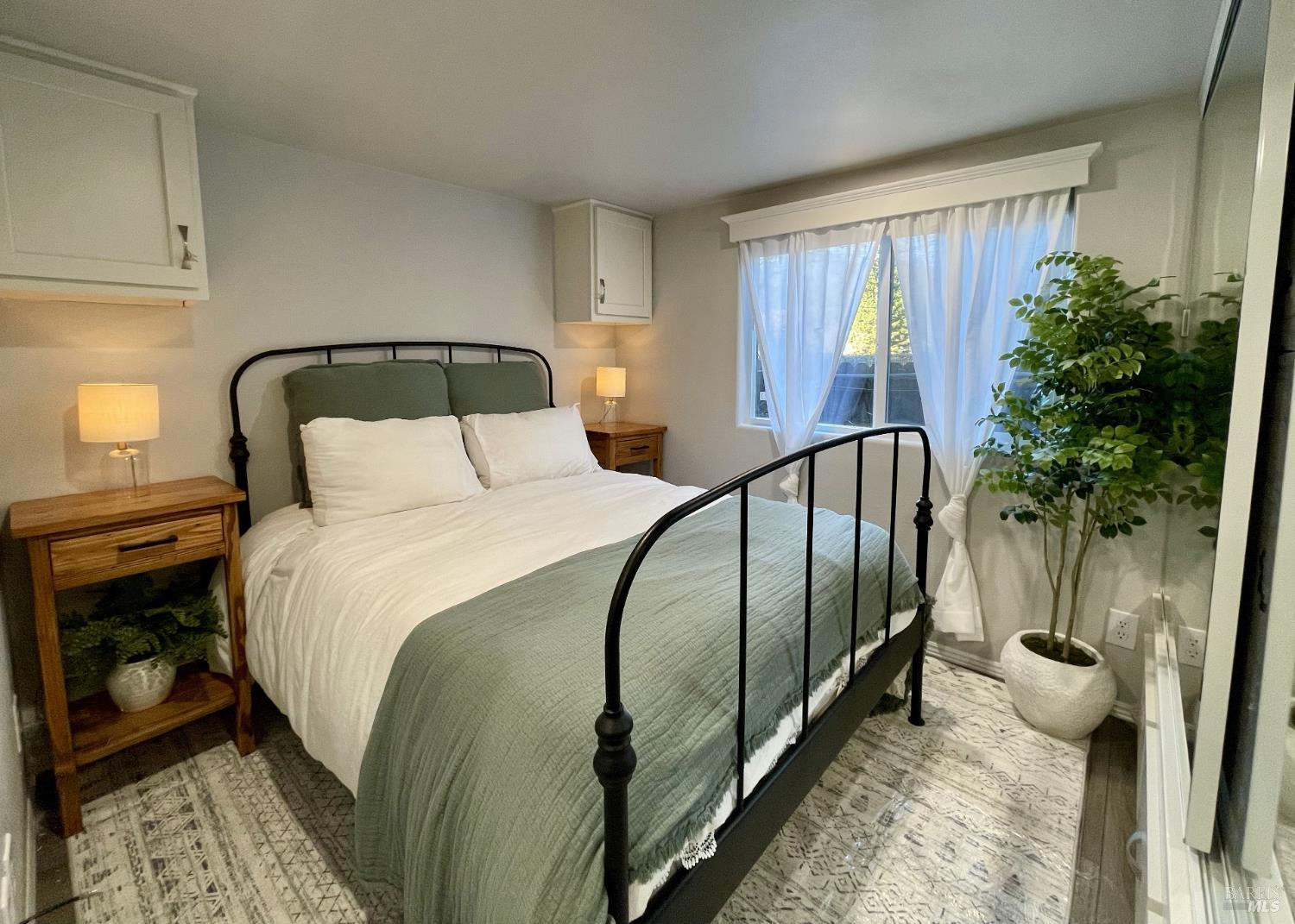 Detail Gallery Image 8 of 21 For 14755 Armstrong Woods Rd 18, Guerneville,  CA 95446 - 1 Beds | 1 Baths