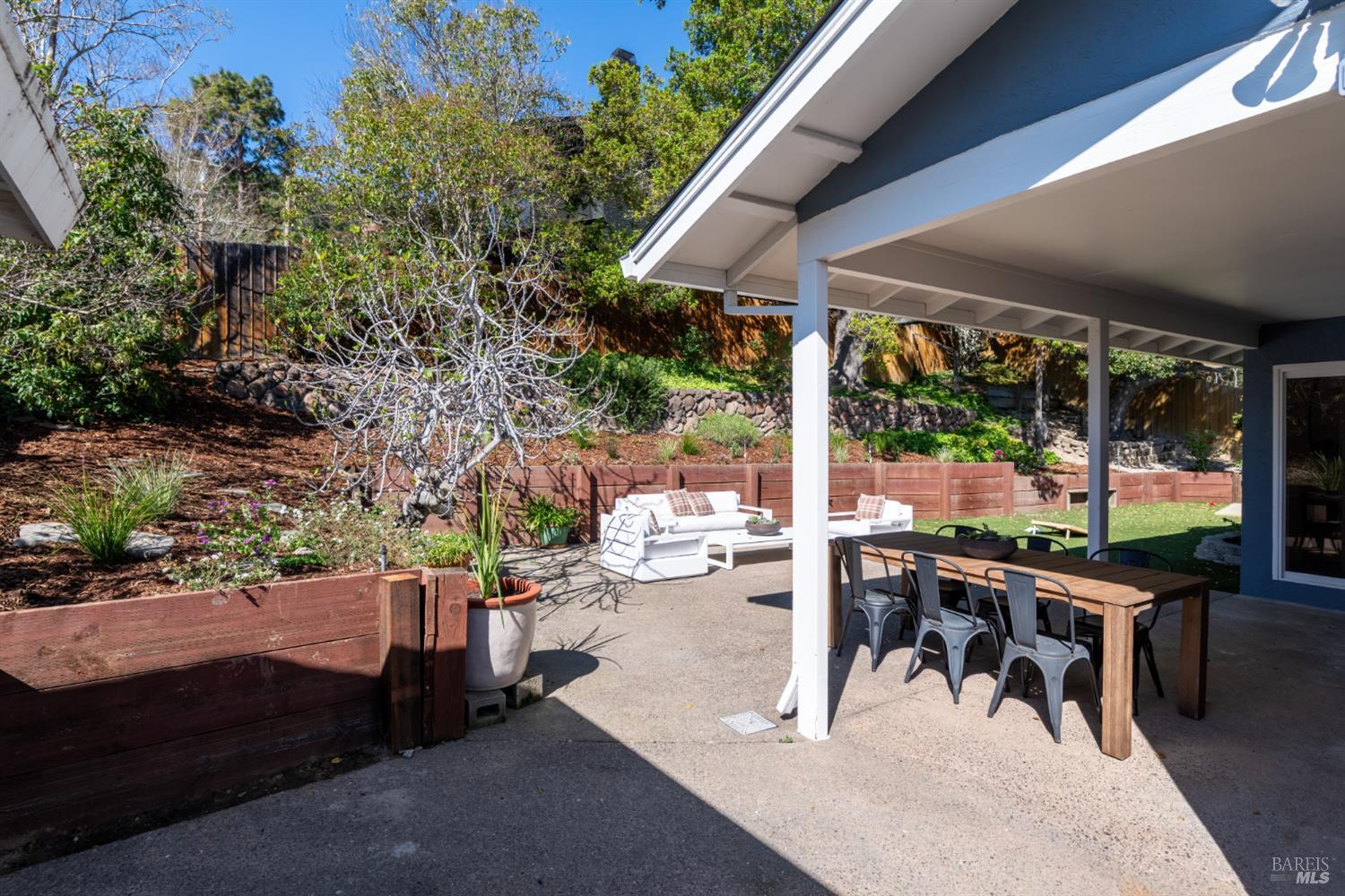 Detail Gallery Image 42 of 48 For 255 Knight Dr, San Rafael,  CA 94901 - 3 Beds | 2 Baths