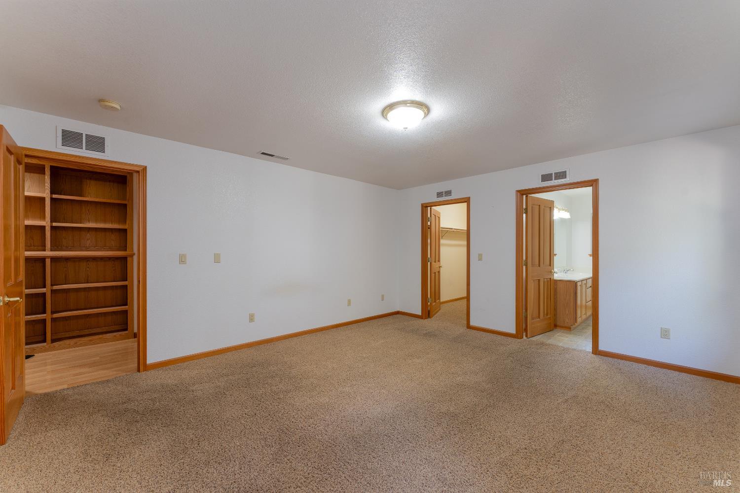 Detail Gallery Image 12 of 42 For 4862 Blue Lake Rd, Willits,  CA 95490 - 3 Beds | 2 Baths