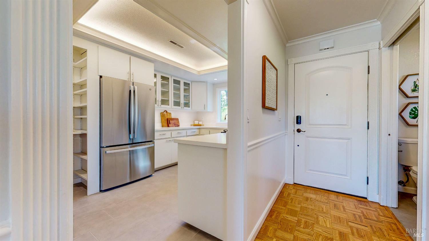 Detail Gallery Image 14 of 63 For 1253 Royal Oak Ter #C,  Novato,  CA 94947 - 3 Beds | 2/1 Baths